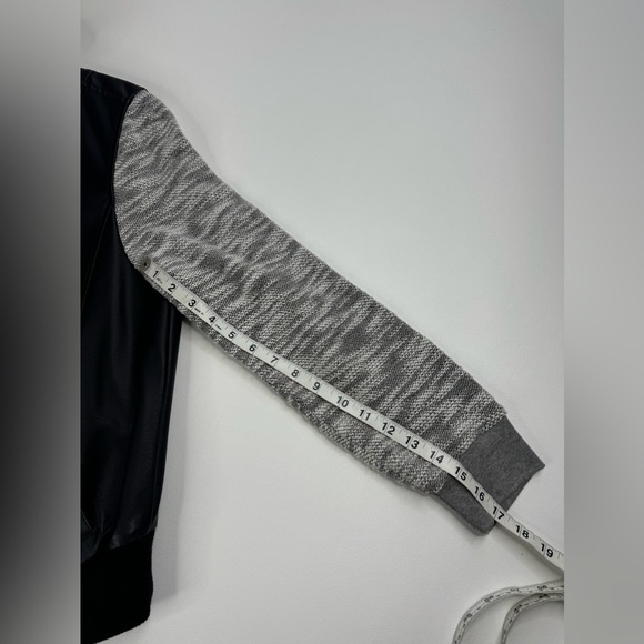 Torrid Faux Leather Motorcycle Hooded Bomber Jacket Size 10 M/L - Picture 8 of 13